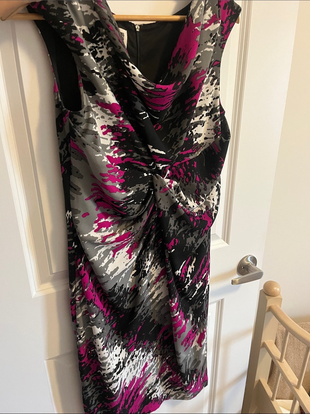 Women's Sleeveless Twist-Front Sheath Dress in Magenta, Black & Gray